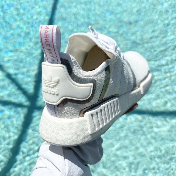 WOMEN'S Adidas Originals NMD R1 White Iridescent FV1797 - Picture 6 of 10